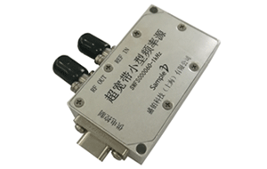 SWFS000060 25MHZ~6GHZ超宽带低相噪小型频率源模块